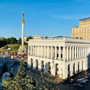 Amazing View Of Independence Square Киев